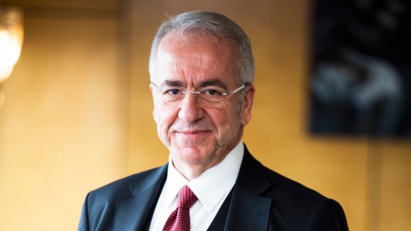 Fenerbahçe'de Erol Bilecik, eylül ayında görevi bırakacağını açıkladı