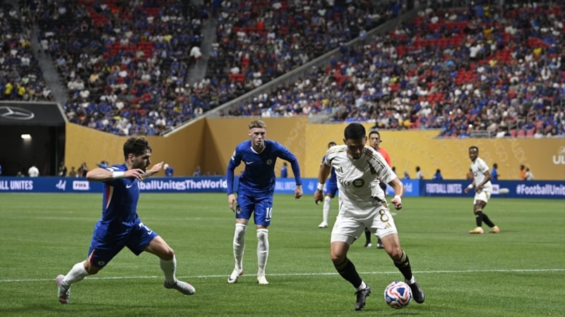 FIFA Kulüpler Dünya Kupası'nda statlardaki boşluklar dikkat çekti