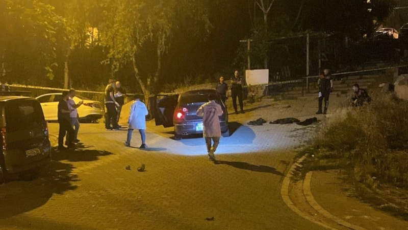 İstanbul Esenyurt'ta tekel bayisini kurşunlayıp polisten kaçtılar