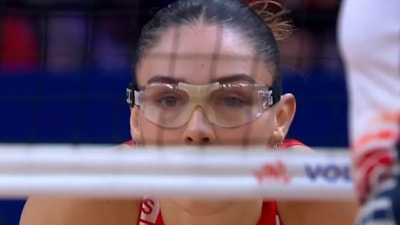 Zehra Güneş, korkuttu! Bakın neden maça gözlükle çıkmış...