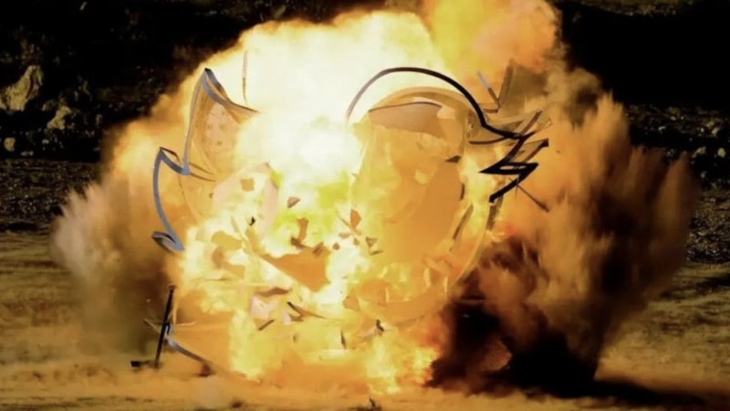 Twitter'ın 240 kiloluk kuş logosu, Nevada Çölü'nde yakıldı