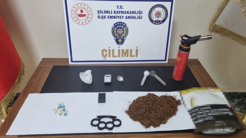 Düzce'de durdurulan araçtan uyuşturucu çıktı
