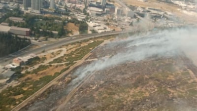 İzmir'de makilik ve otluk alanda yangın