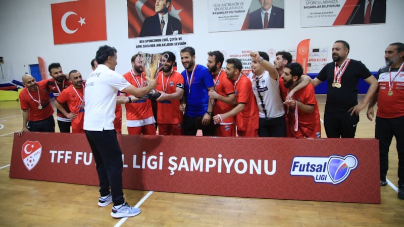 TFF Futsal Ligi'nde şampiyonluğa Vangölü Sportif Faaliyetler ulaştı