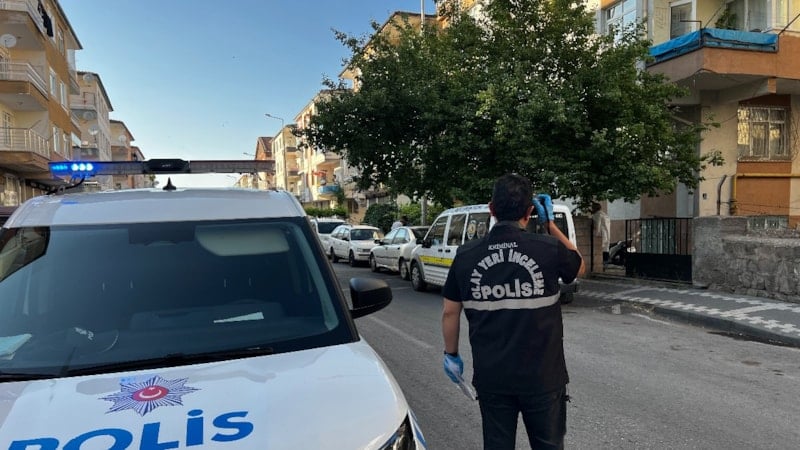 Kayseri'de alkollü iki arkadaş birbirini bıçakladı