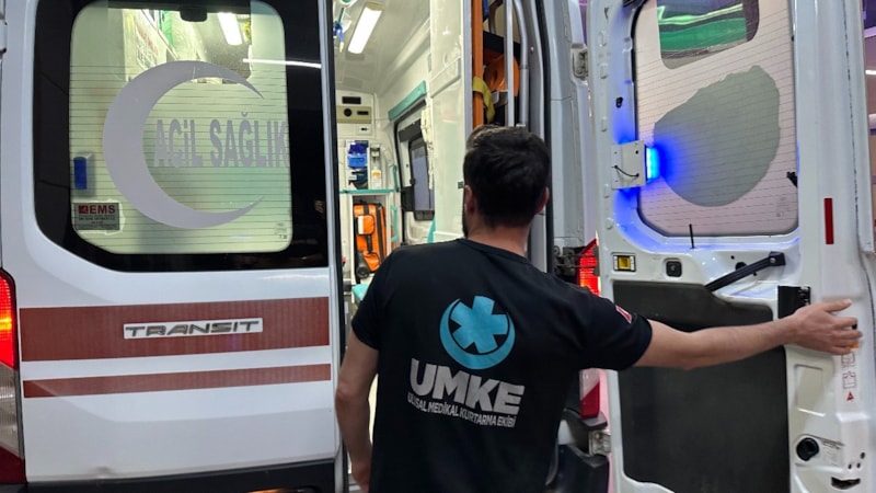 Adıyaman'da oğluna engel olmak isterken silahla kazara vuruldu