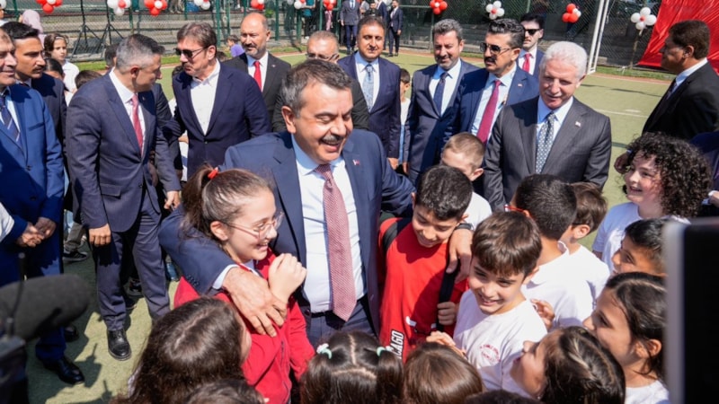 İstanbul'da 2 milyon 859 bin 468 öğrenci karne aldı