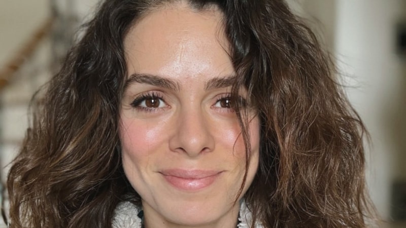 Özge Özpirinçci'den tatil pozları! Leopar bikini giydi