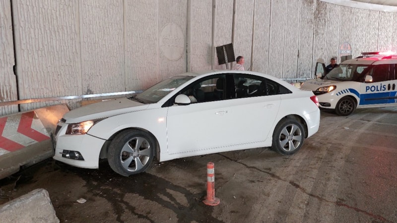 Samsun'da kızlarının mezuniyetine giden aileye 'ucube alt geçit' engel oldu