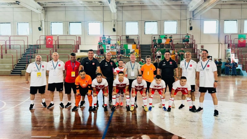 Down Sendromlular Futsal Milli Takımı, Avrupa Şampiyonası'nda ikinciliğe ulaştı