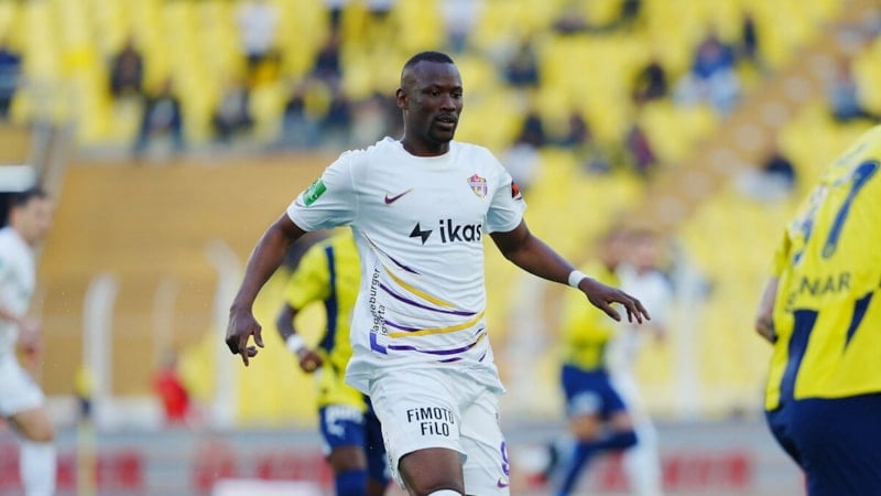 Eyüpspor'un golcüsü Mame Thiam, Fenerbahçe'nin yeni transferini açıkladı