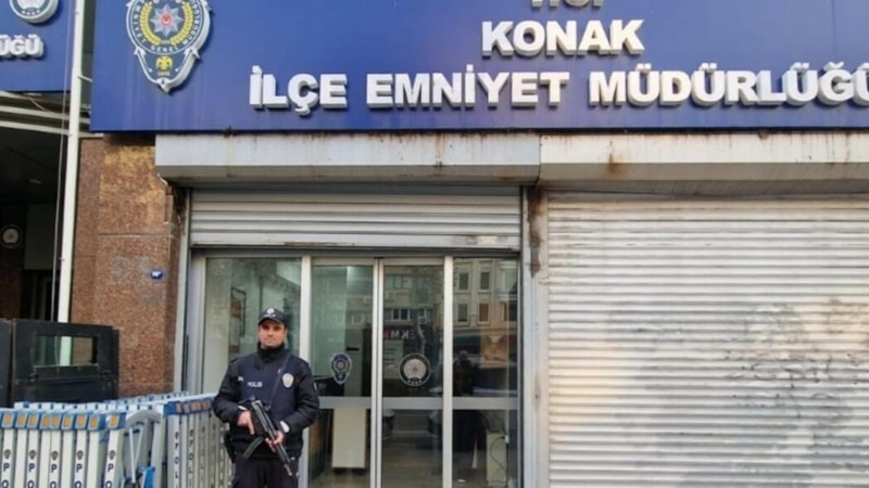 İzmir'de şüphe üzerine durdurulan şahıs firari uyuşturucu taciri çıktı