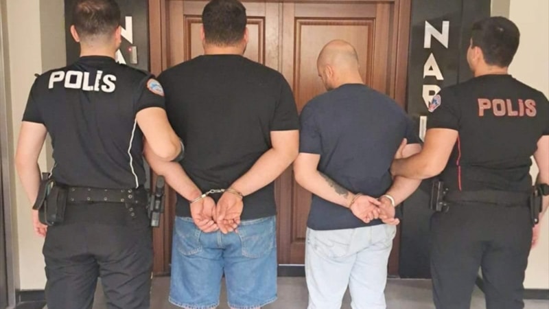 Kocaeli'de çok sayıda uyuşturucu hapla yakalanan 2 kişi tutuklandı