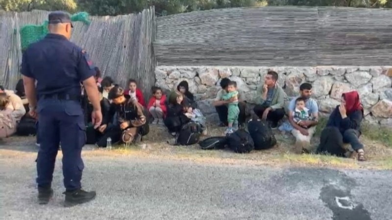 Çanakkale'de kaçak göçmen operasyonu: 30 kişi yakalandı