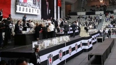 Beşiktaş'ta olağanüstü genel kurul toplantısı