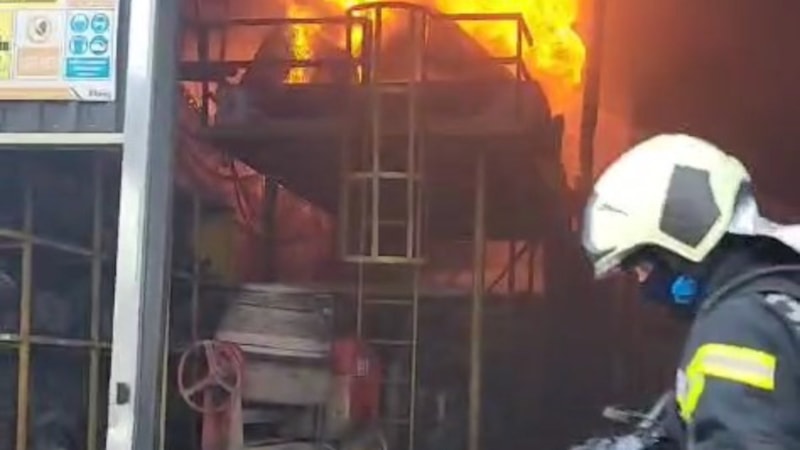 Kocaeli'de fabrikada yangını