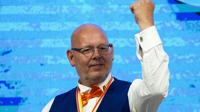 Dünya Artistik Bilardo Şampiyonası'nın kazananı Rene Dericks