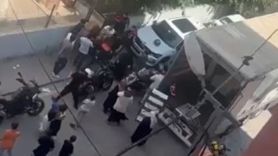 Esenyurt’ta üst araması gerginliği: Polis kalabalığa biber gazıyla müdahale etti
