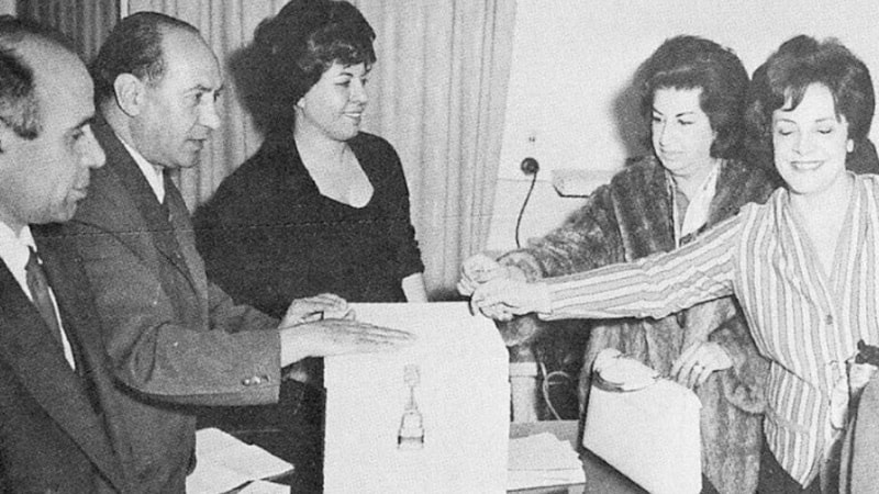 Ümit Yenişehirli yazdı: Pehleviler: Batıya aşık, ülkesine hasım