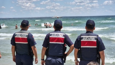 Tekirdağ'da denize giriş yasaklandı: Karadan ve denizden uyarılar yapılıyor