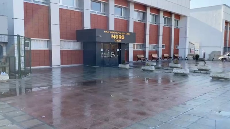 Elazığ'da KKKA şüphesiyle tedavi gören hasta öldü