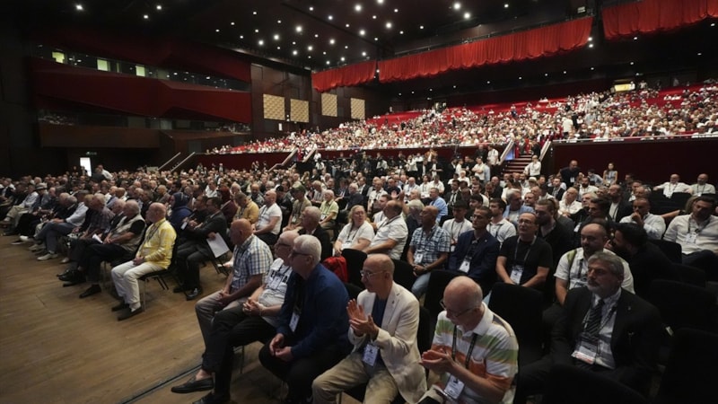 Beşiktaş'ta olağanüstü genel kurul sona erdi
