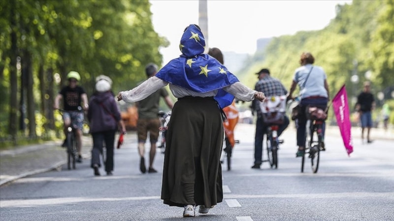 Almanya'da Müslümanlara yönelik şiddet vakalarında artış