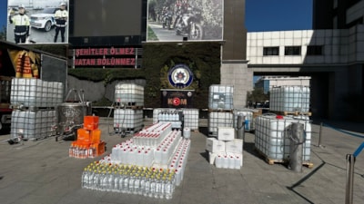 İstanbul'da 19 tona yakın sahte alkol ele geçirildi: 9 gözaltı