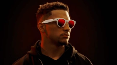 Meta, 400 dolardan başlayan fiyatlarla yeni Oakley akıllı gözlüklerini tanıttı