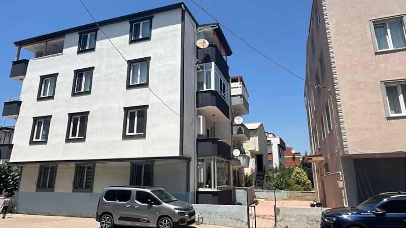 Kocaeli'de 1,5 yaşındaki bebek balkondan düştü
