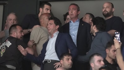 Beşiktaş Fibabanka - Fenerbahçe Beko maçında olay çıktı