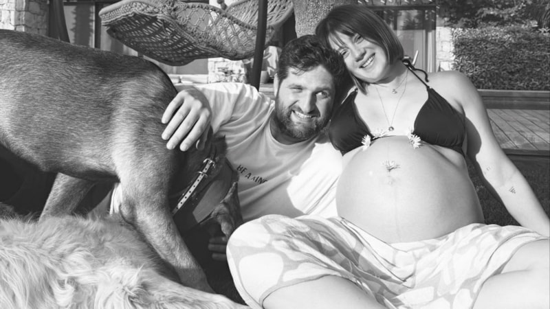 Doğuma hazırlık günleri! Oyuncu Gizem Karaca'dan yoga pozu