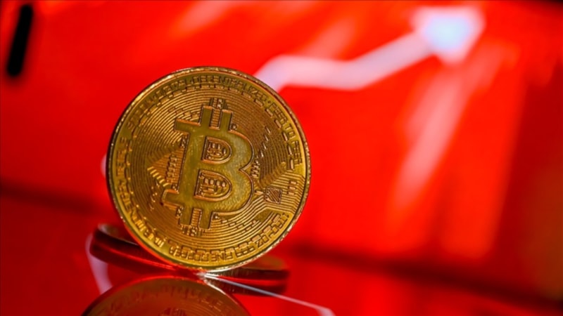 Savaşın etkisi: Bitcoin önce düştü sonra yükseldi