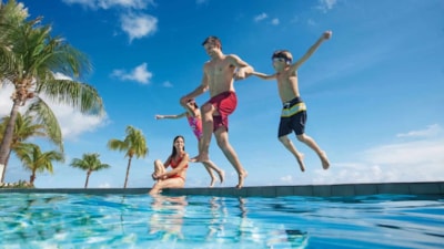 Havuza giderken dikkat: O şekilde girmek yasaklandı!