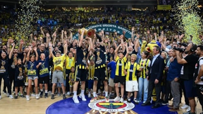 Beşiktaş'ı seride 4-1 yenen Fenerbahçe, potada 12. kez şampiyon