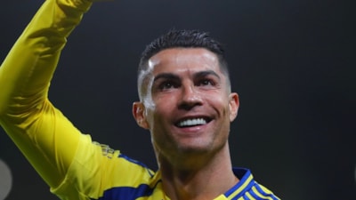 Cristiano Ronaldo yeni sözleşmeye imzayı attı