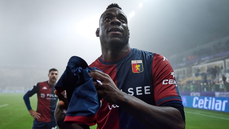 Mario Balotelli kendisini İspanya 3. Lig ekibine önerdi
