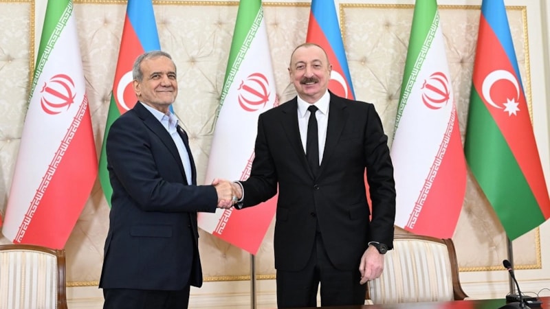 Azerbaycan Cumhurbaşkanı Aliyev ile İran Cumhurbaşkanı Pezeşkiyan görüştü