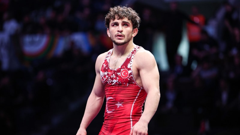 Ahmet Duman, altın madalyanın sahibi oldu