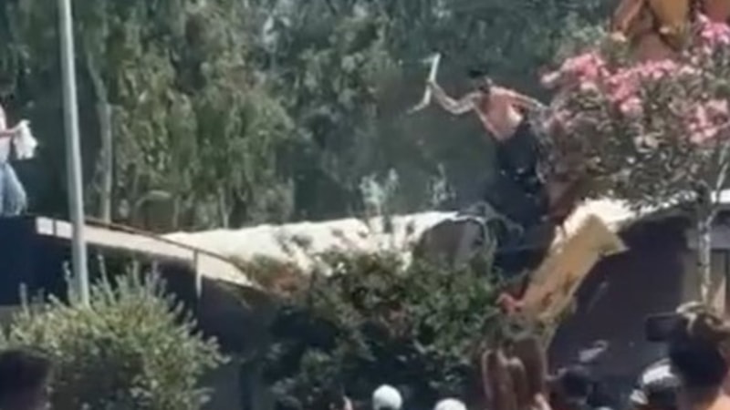 Antalya’da esnaf ile belediye arasında yıkım gerginliği