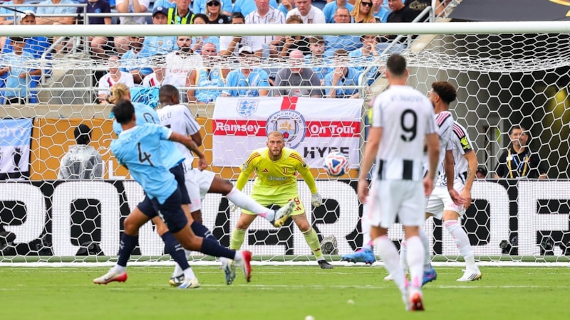Manchester City, Juventus'u 5-2 yendi ve lider olarak gruptan çıktı