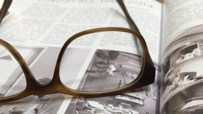 Sahte okurlar ve kasılan entelektüelizm; sözümüz meclisten dışarıya değil, içeriye