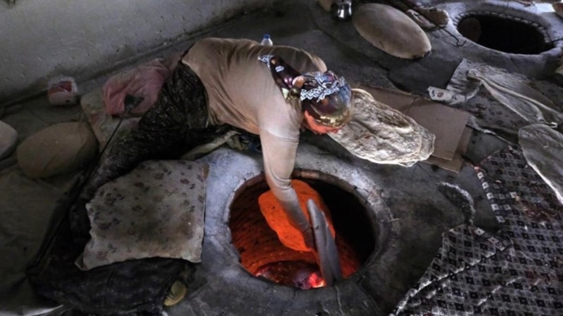 Erzincan'da sıcakta yapılan tandır lavaşı sofralar süslüyor