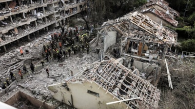 İsrail'in saldırılarında Tahran'da yaklaşık 332 bina hasar gördü