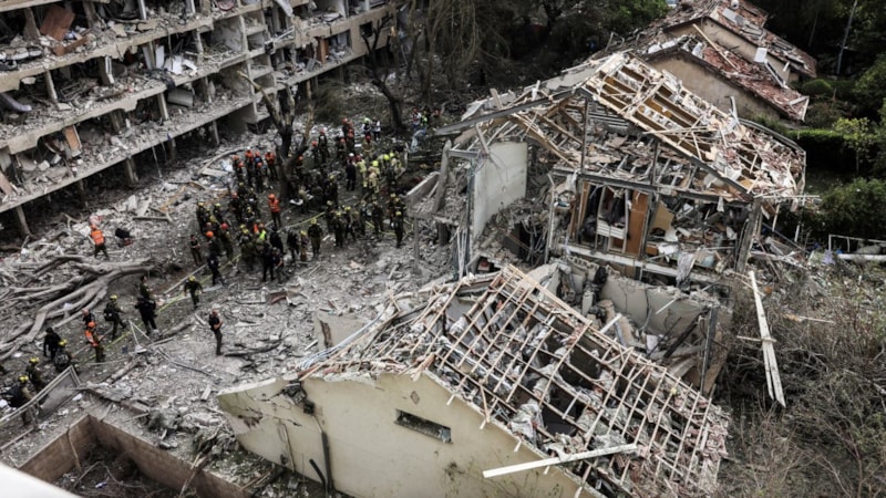 İsrail'in saldırılarında Tahran'da yaklaşık 332 bina hasar gördü