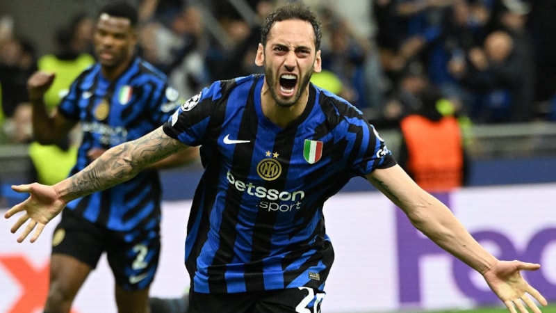 Eski Galatasaraylı futbolcu açıkladı: Hakan Çalhanoğlu ile konuştum, her an her şey olabilir