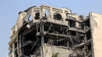 İran'ın Başkenti Tahran'da yaklaşık 332 bina İsrail'in saldırılarında hasar gördü