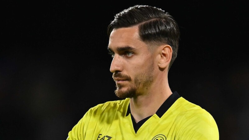 Napoli, Alex Meret'in sözleşmesini uzattı