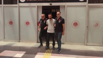 İzmir'de uyuşturucu taciri, mısır tarlasında yakalandı