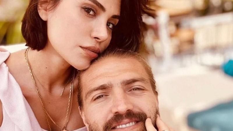 Şükran Ovalı ile Caner Erkin'den romantik paylaşım